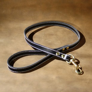 Dog Lead in Black Leather with Solid Brass Trigger Hook to suit SMALL dogs Dog Lead in Black Leather with Solid Brass Trigger Hook to suit SMALL dogs